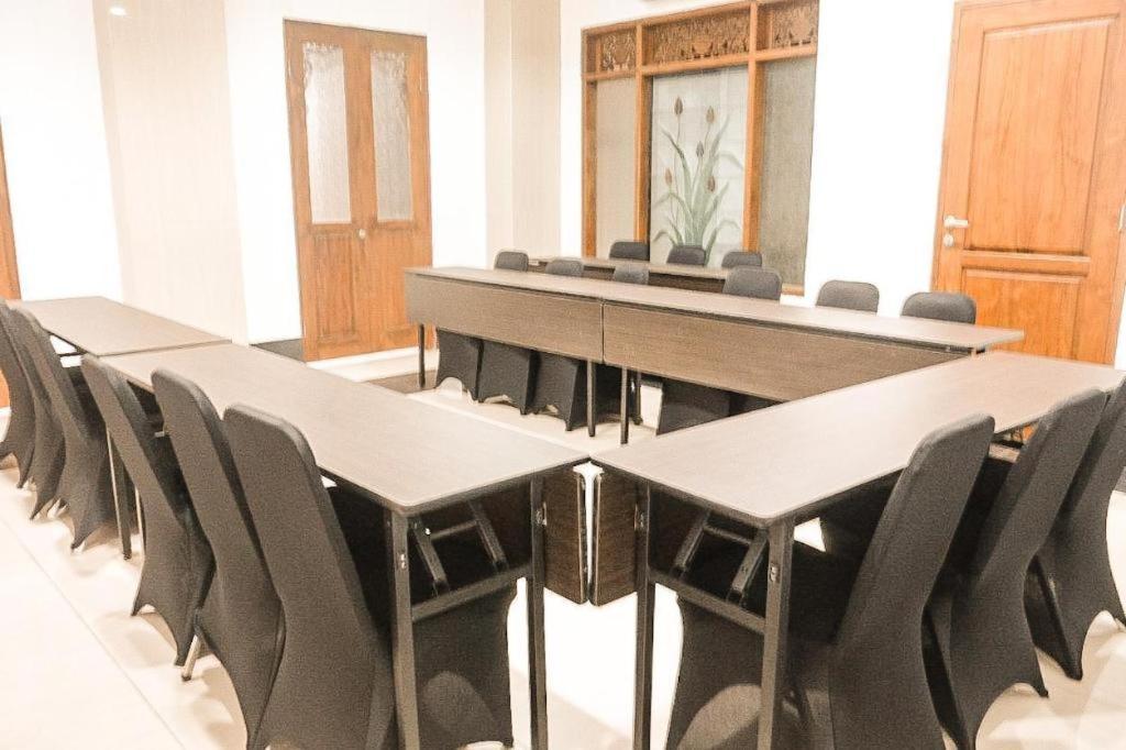 Rizen Padjadjaran Hotel Богор Экстерьер фото