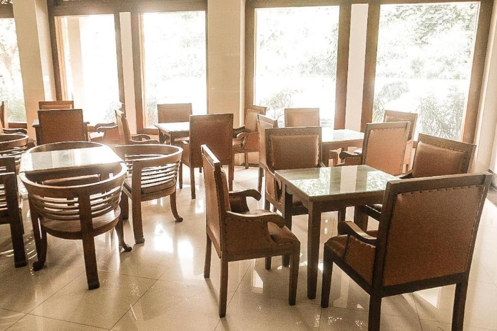 Rizen Padjadjaran Hotel Богор Экстерьер фото